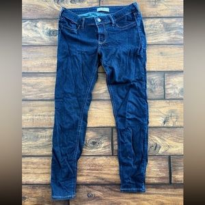 Hollister Jeans 28 Inch Waist